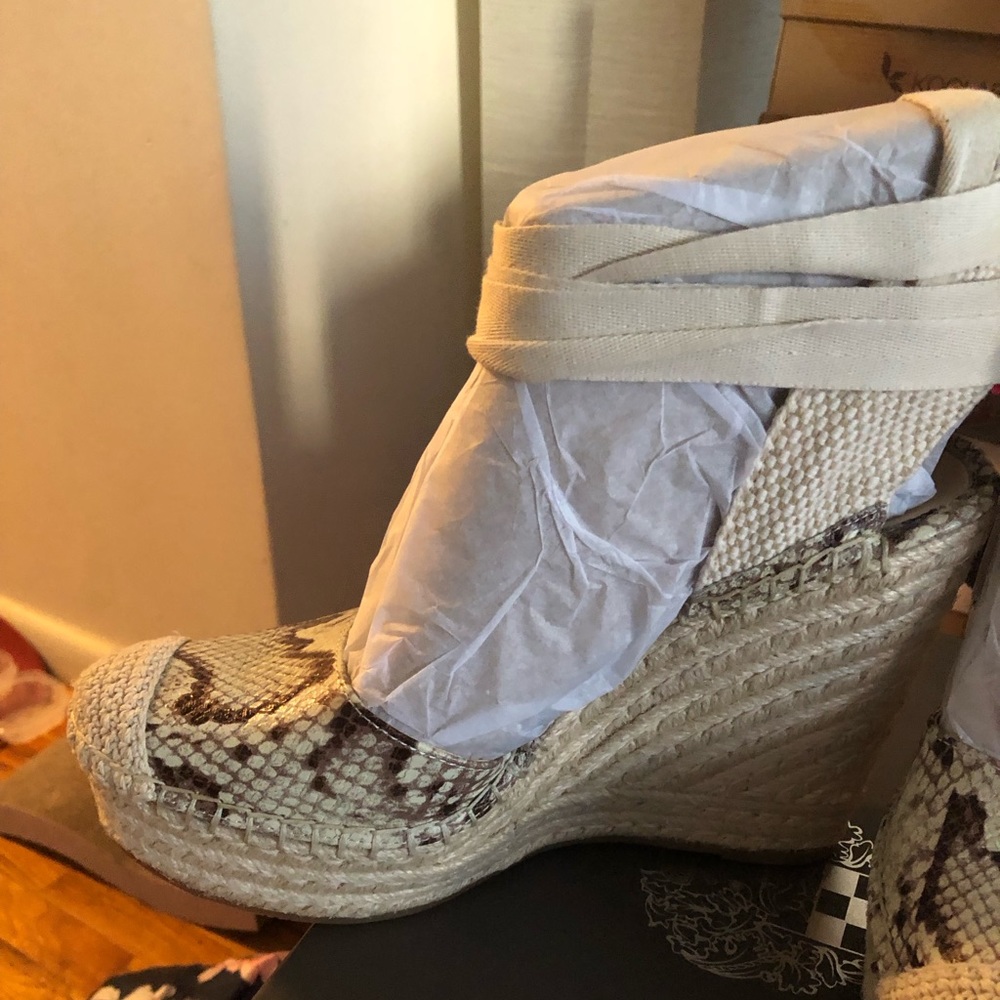 Vince Camuto wedges never used size 9 and half